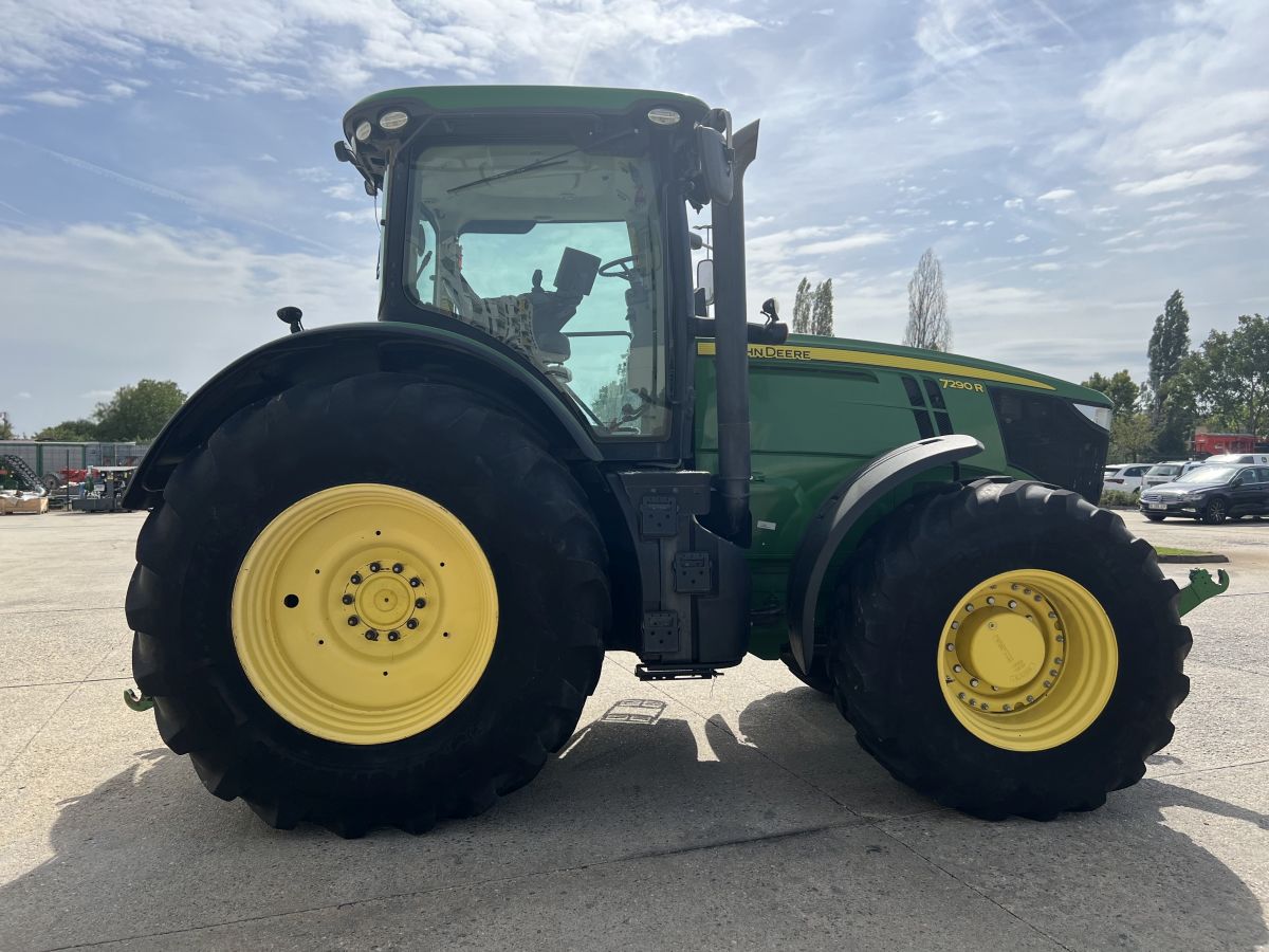 John Deere 7290R