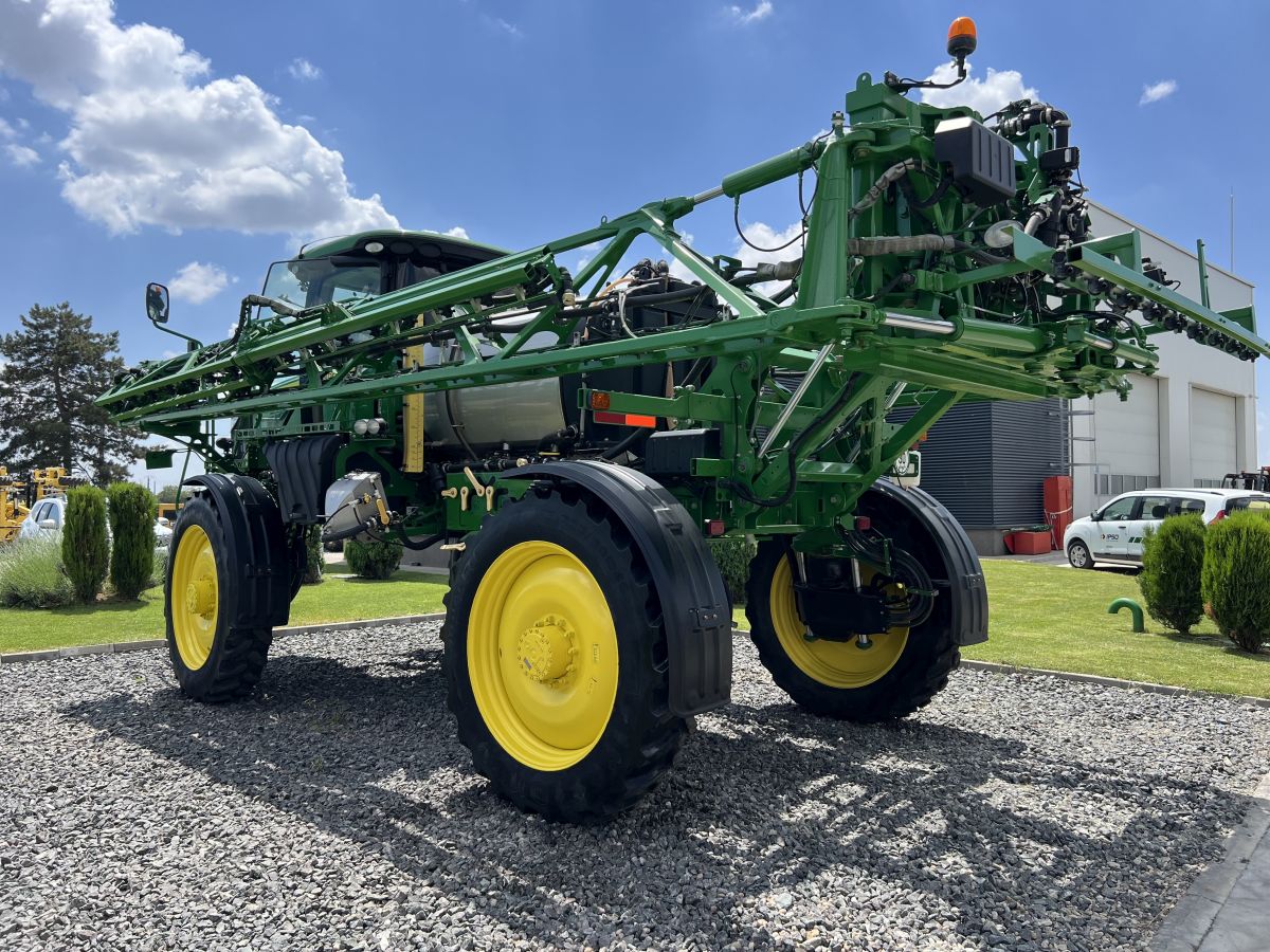 Sprayer John Deere R4030