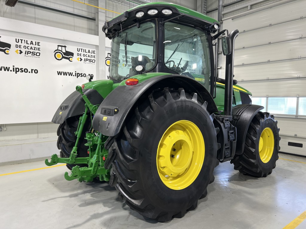 John Deere 7230R