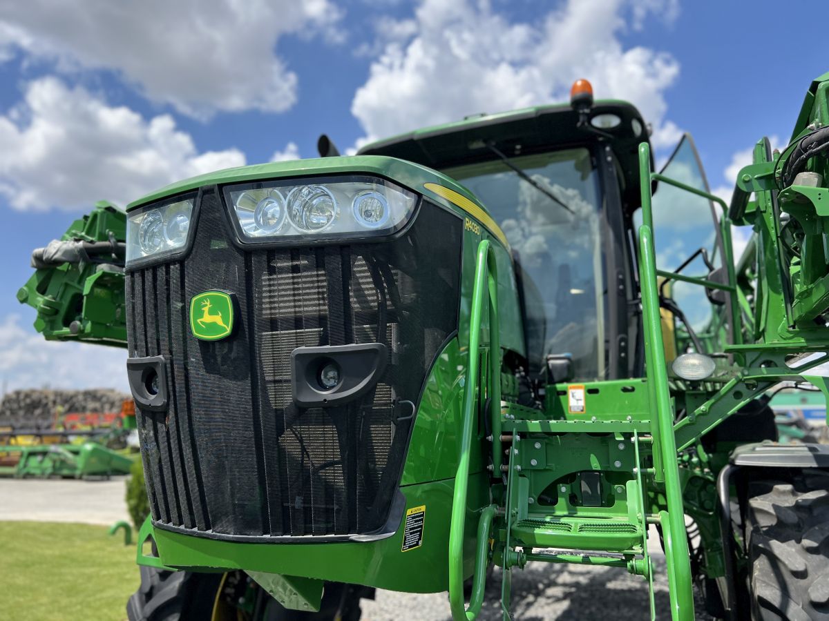 Sprayer John Deere R4030