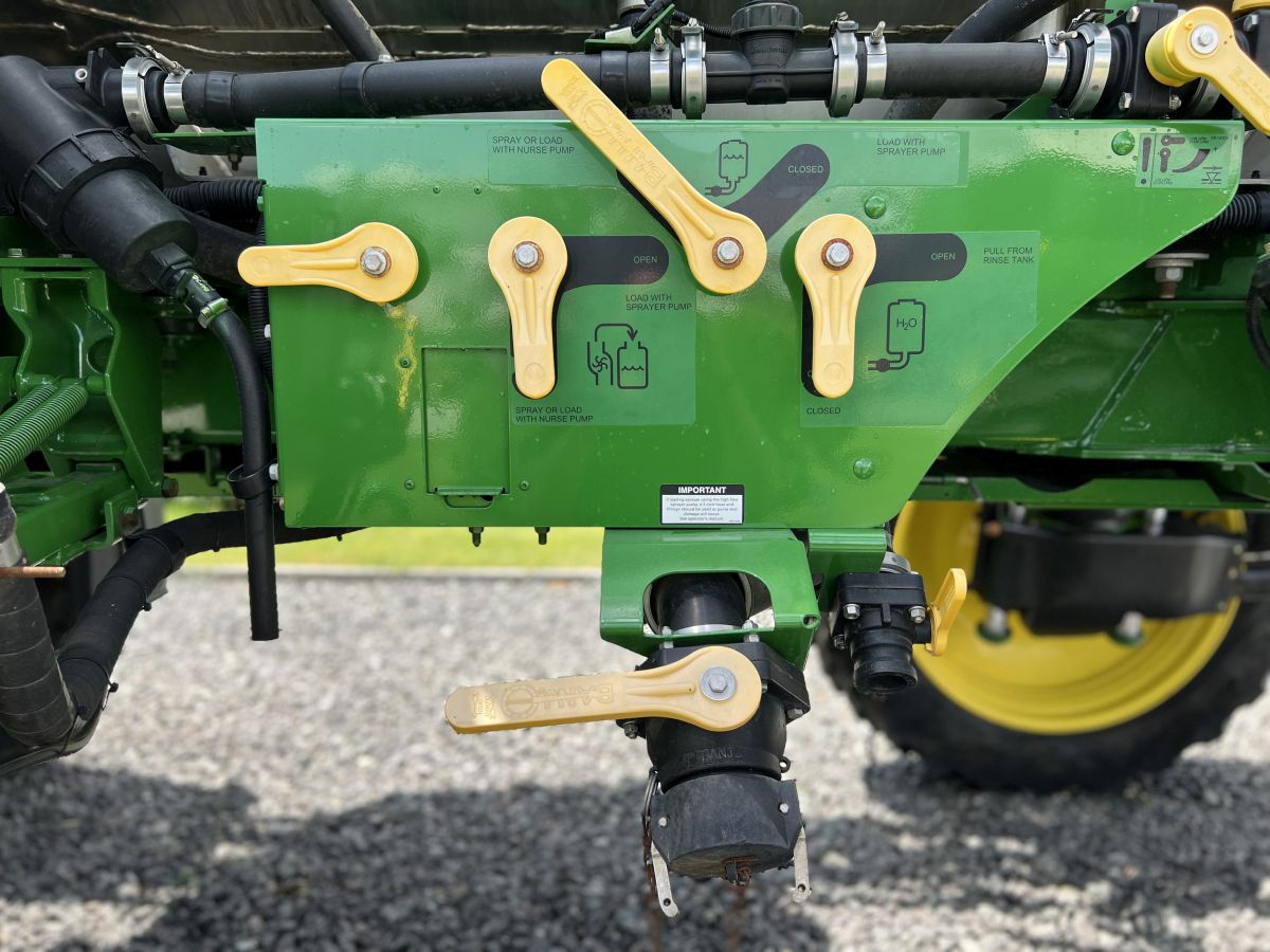 Sprayer John Deere R4030