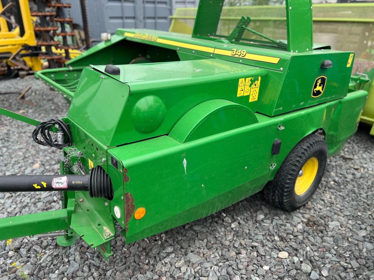 Presa de balotat John Deere 349