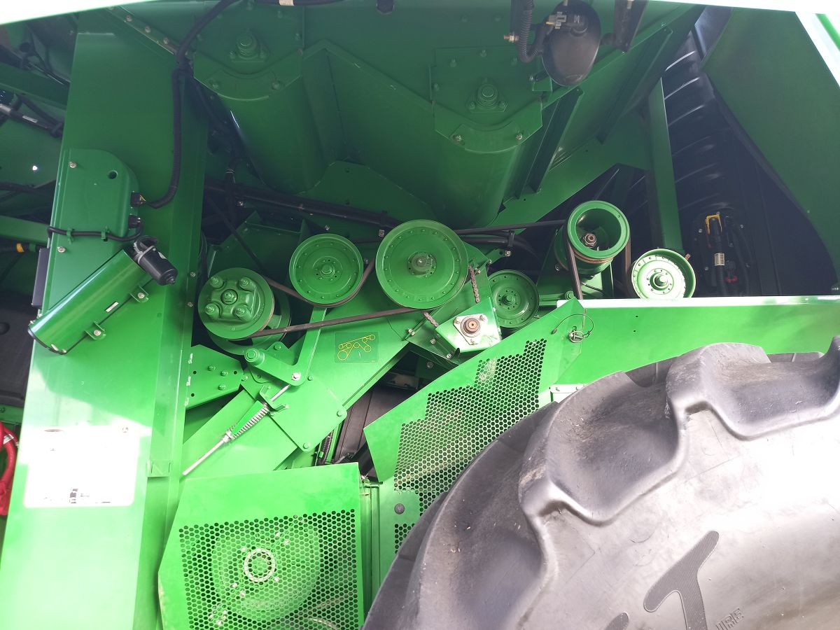 John Deere S770i + Header paioase