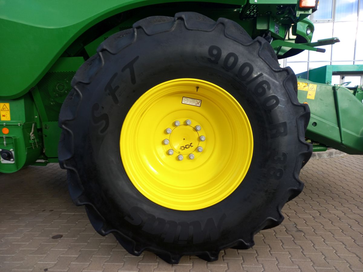 John Deere S770i + Header paioase