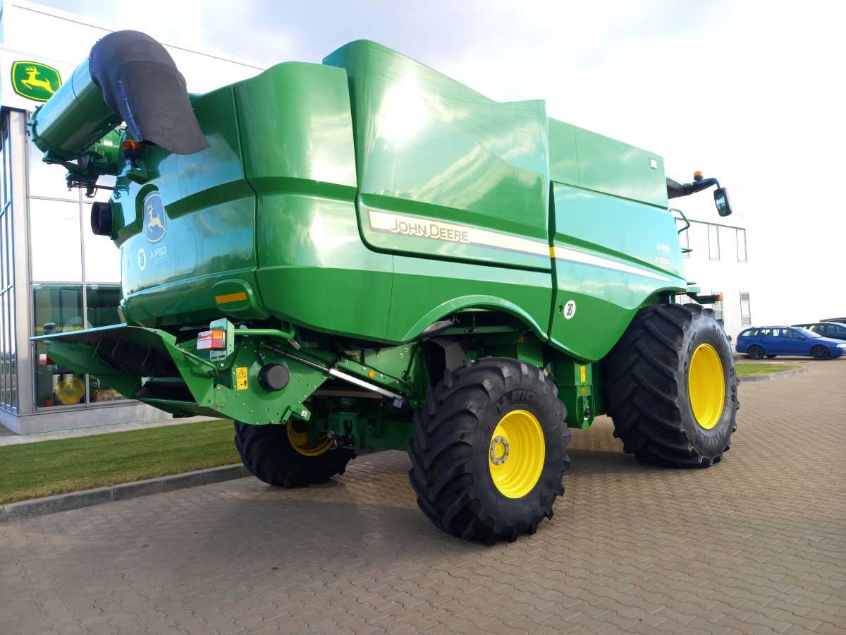 John Deere S770i + Header paioase