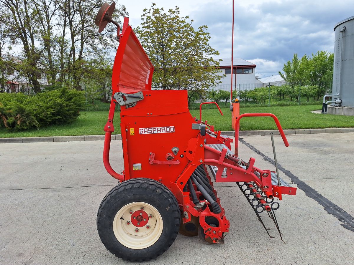 Semanatoare paioase Maschio Gaspardo Nina 400