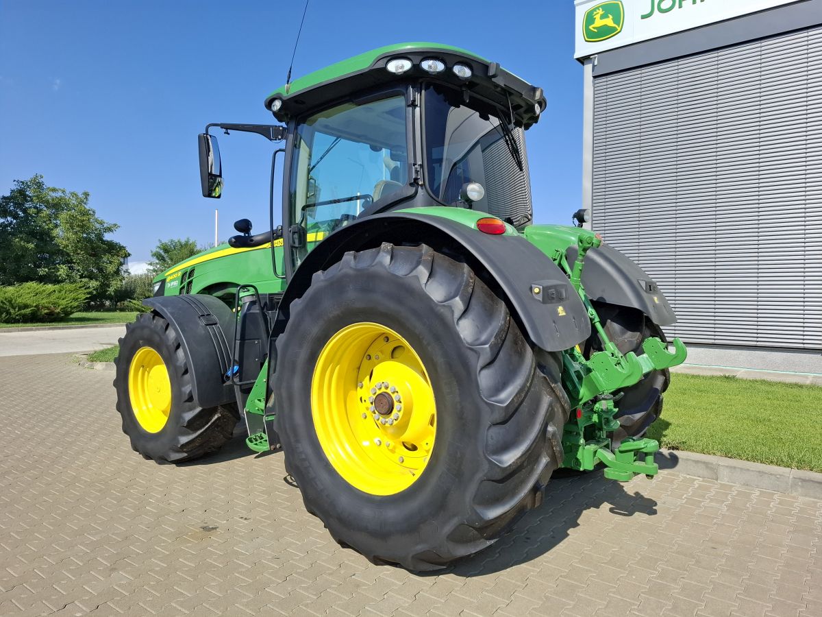 John Deere 8400R