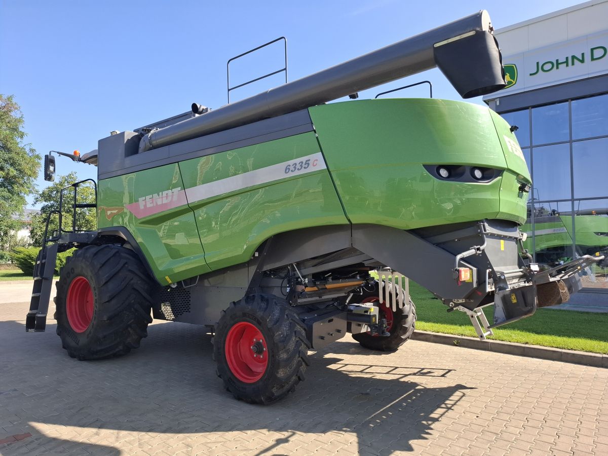 Fendt 6335C + Header paioase