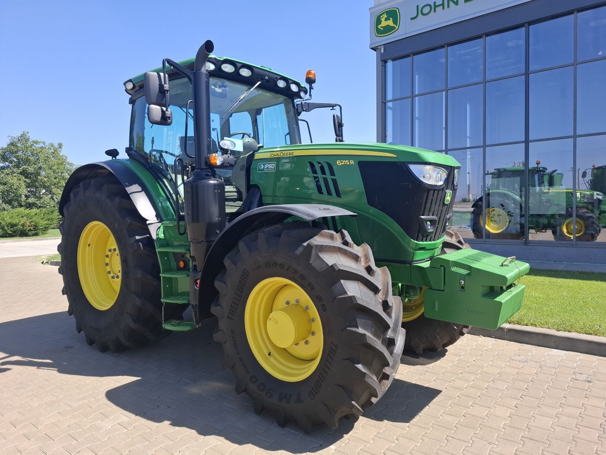 John Deere 6215R