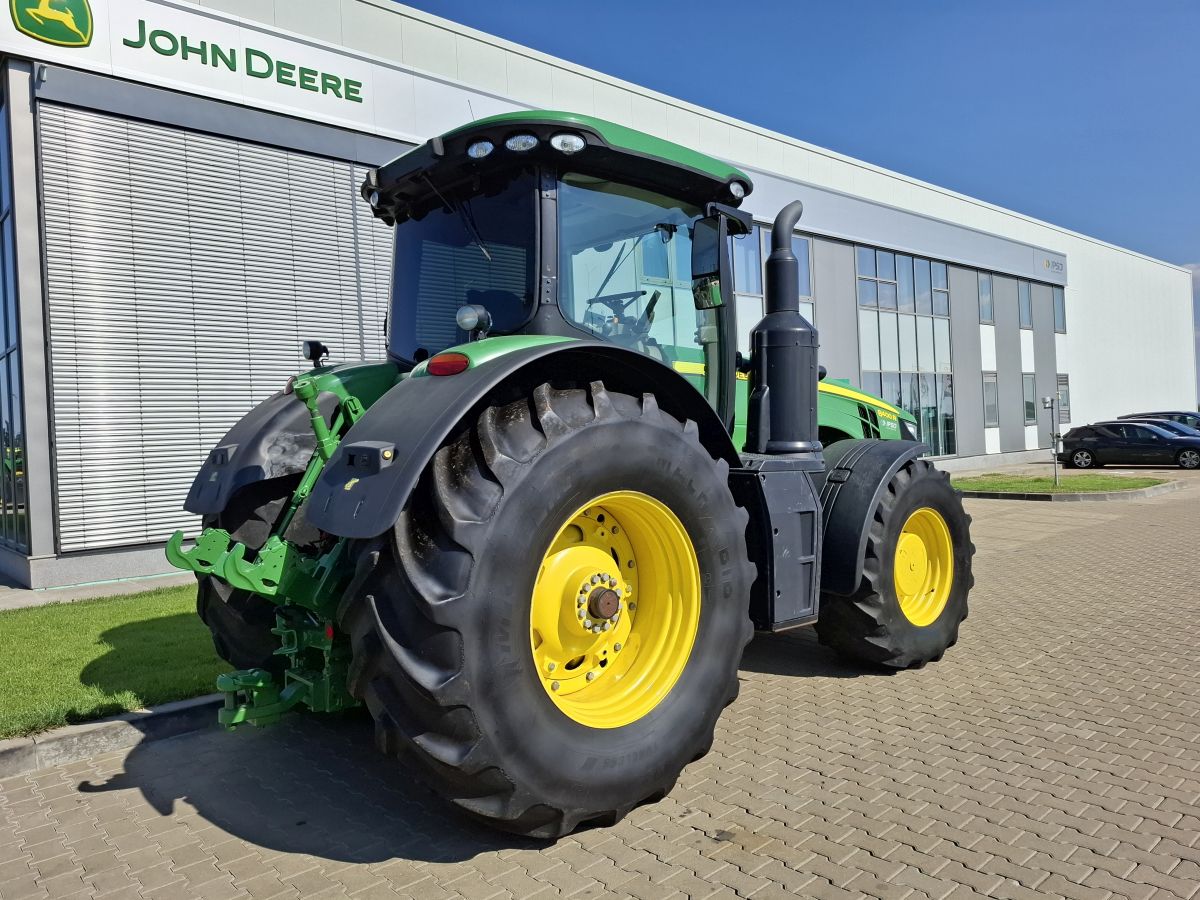 John Deere 8400R