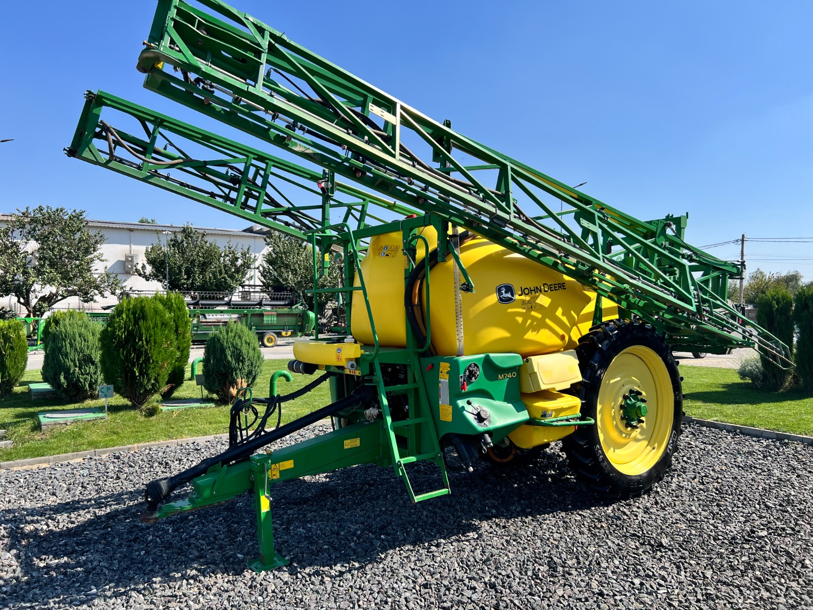 Roti inguste BKT Agri pentru tractor Case