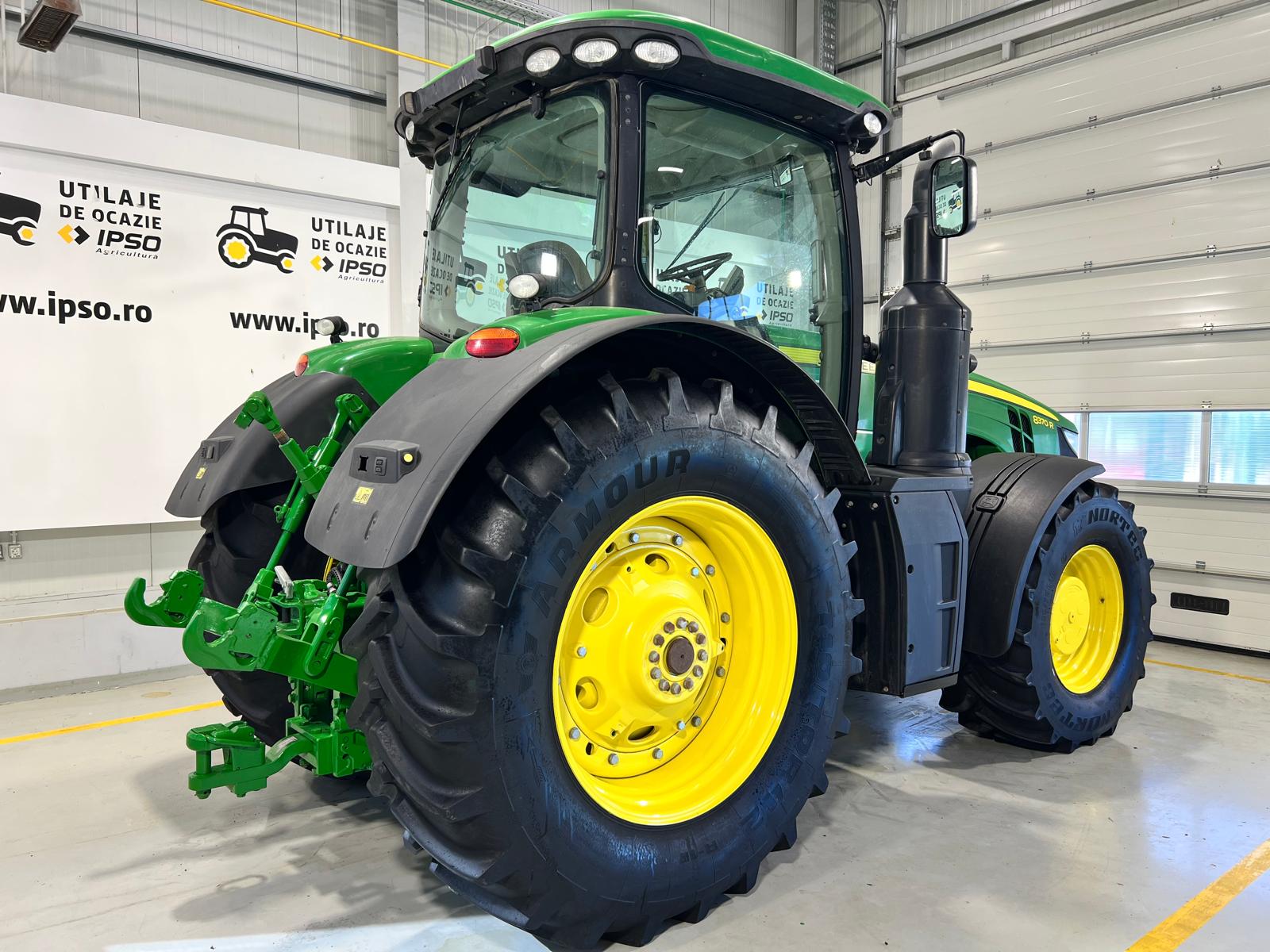 John Deere 8370R