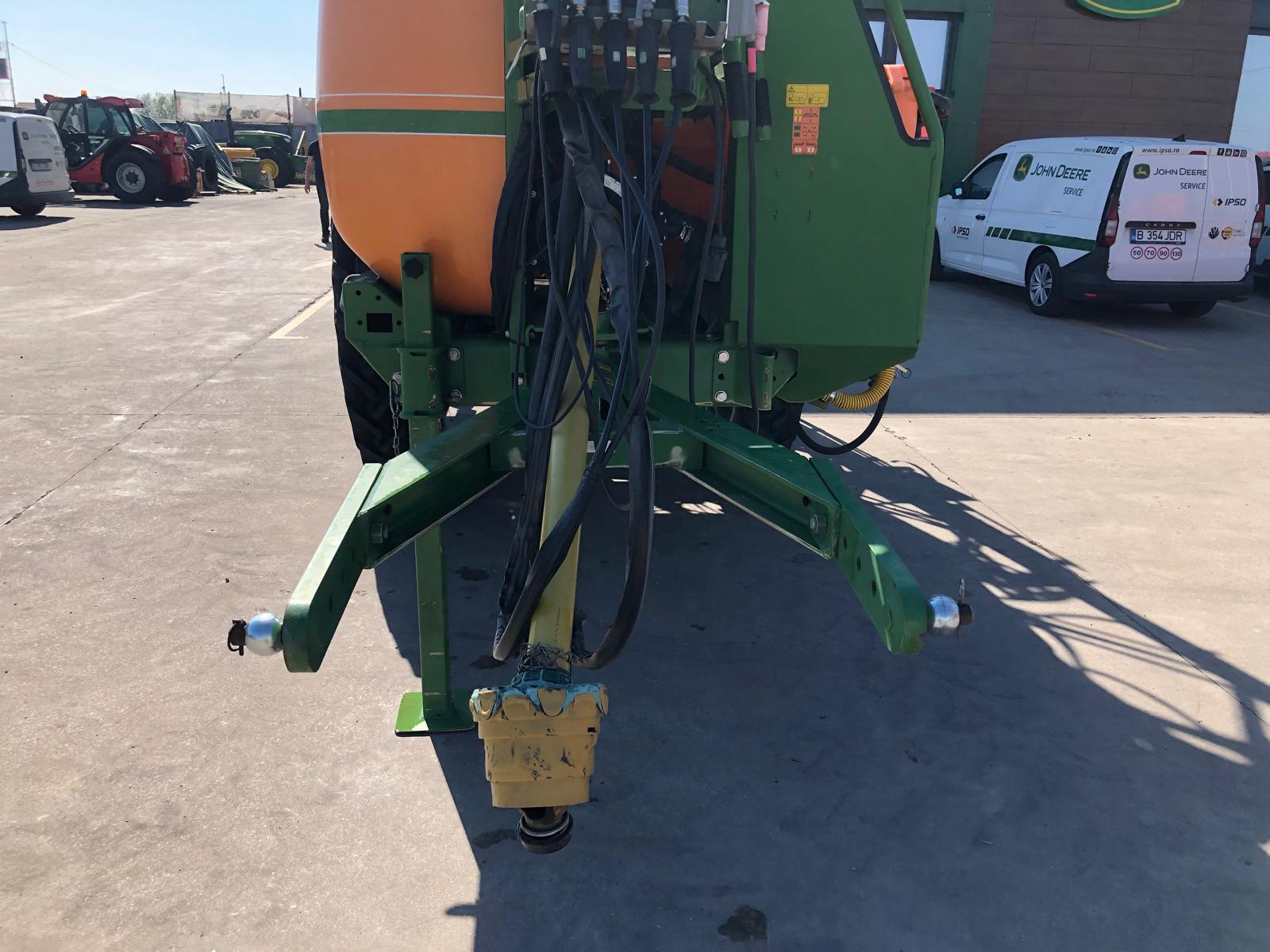 Sprayer tractat Amazone UG 2200