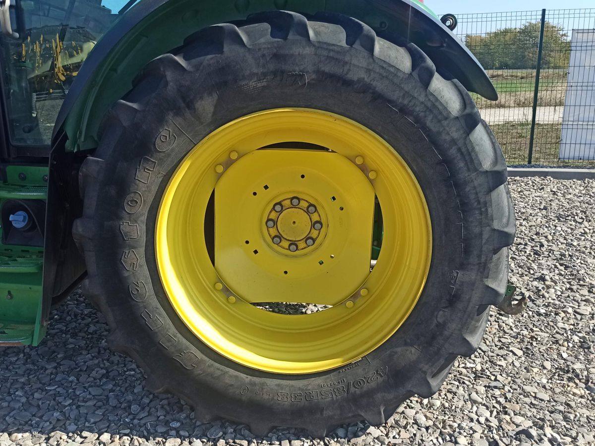 John Deere 6115MC