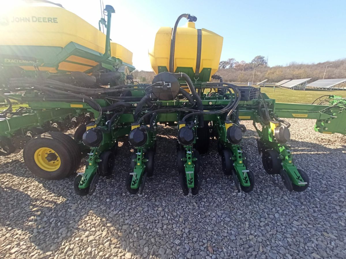 Semanatoare John Deere DB37 ExactEmerge