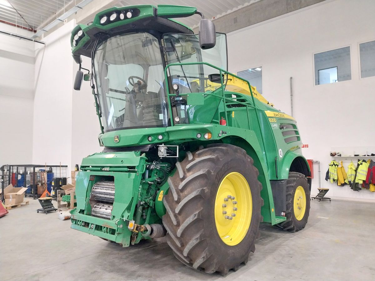 John Deere SPFH 8200 Pro Drive