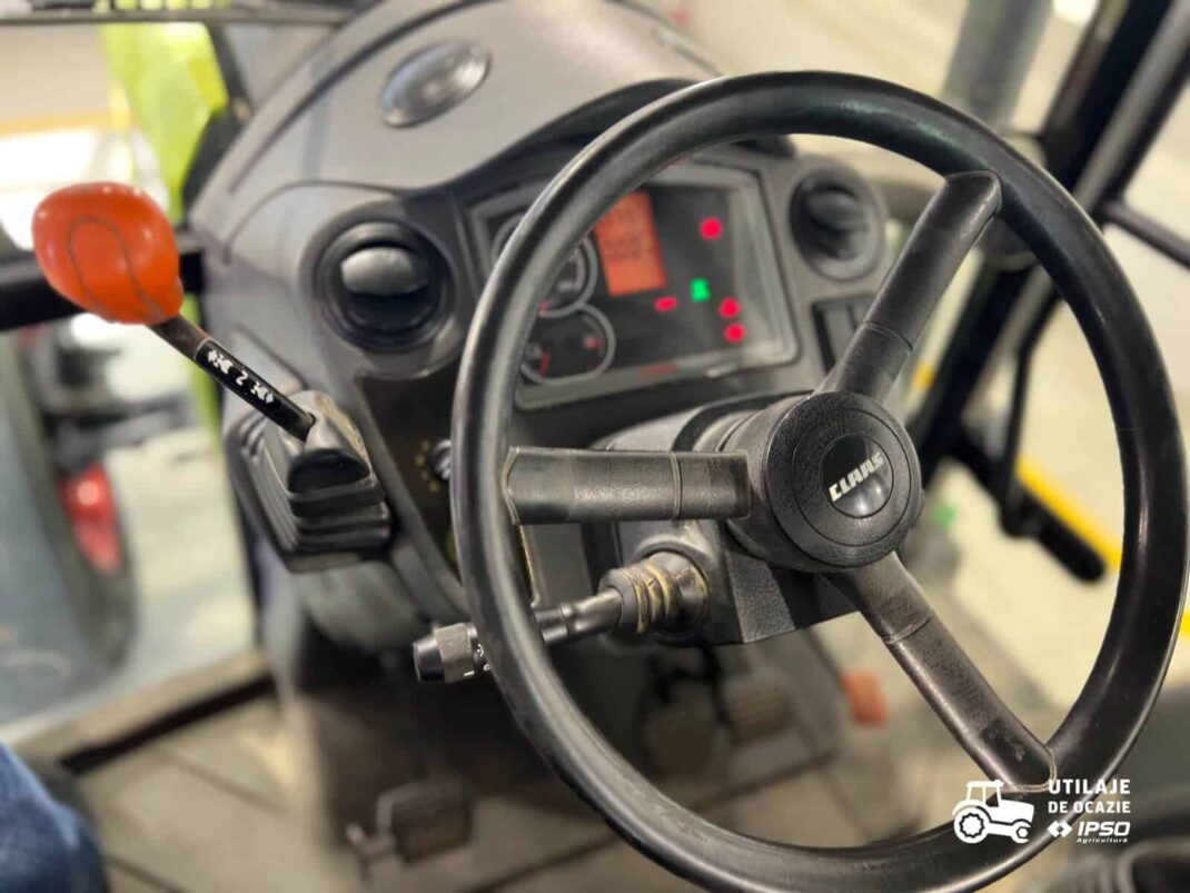 Claas Axos 310