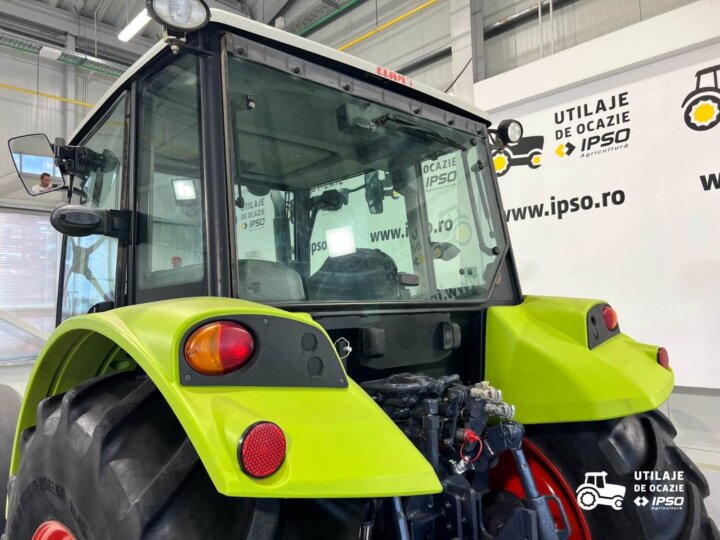 Claas Axos 310 17