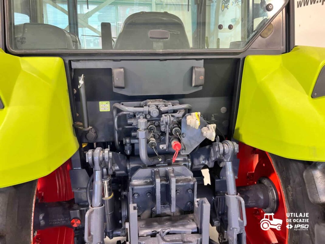 Claas Axos 310