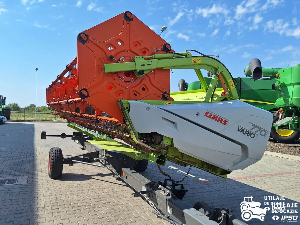 Claas Lexion 750 + Header paioase