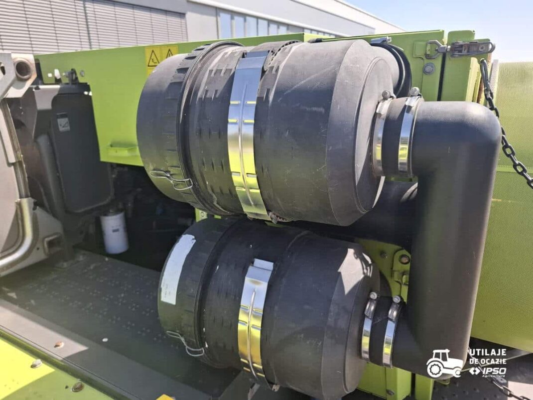 Claas Tucano 320 + Header paioase
