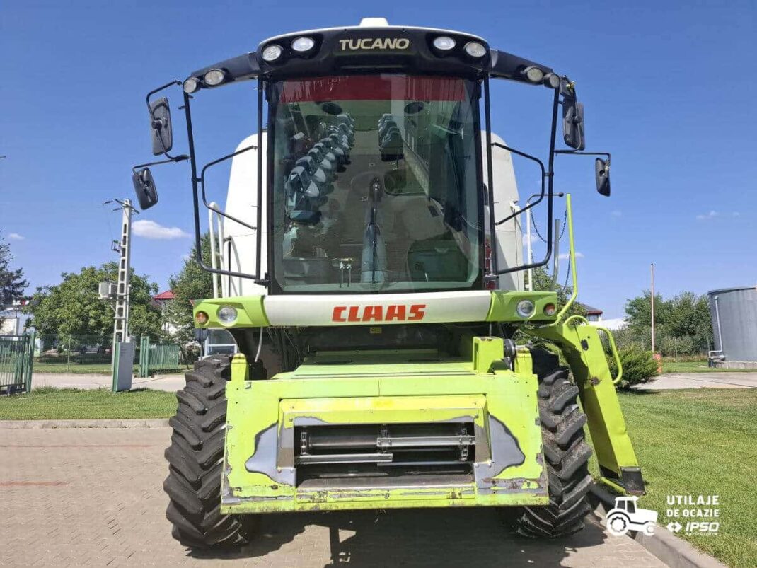 Claas Tucano 320 + Header paioase