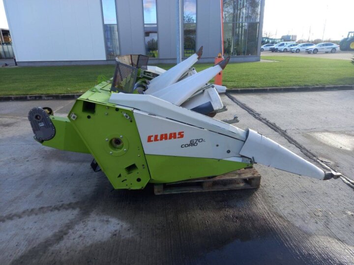 Echipament porumb Claas Corio 670C 6