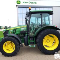 John Deere 5100M 1