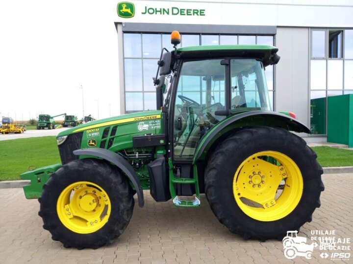 John Deere 5100M 1