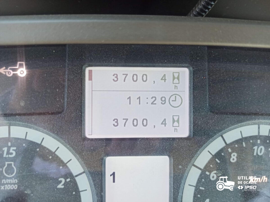 John Deere 6115MC