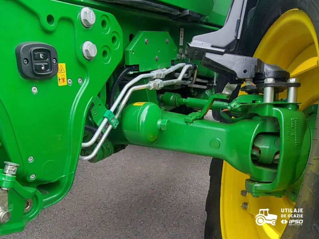 John Deere 6130R