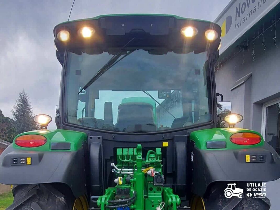 John Deere 6130R