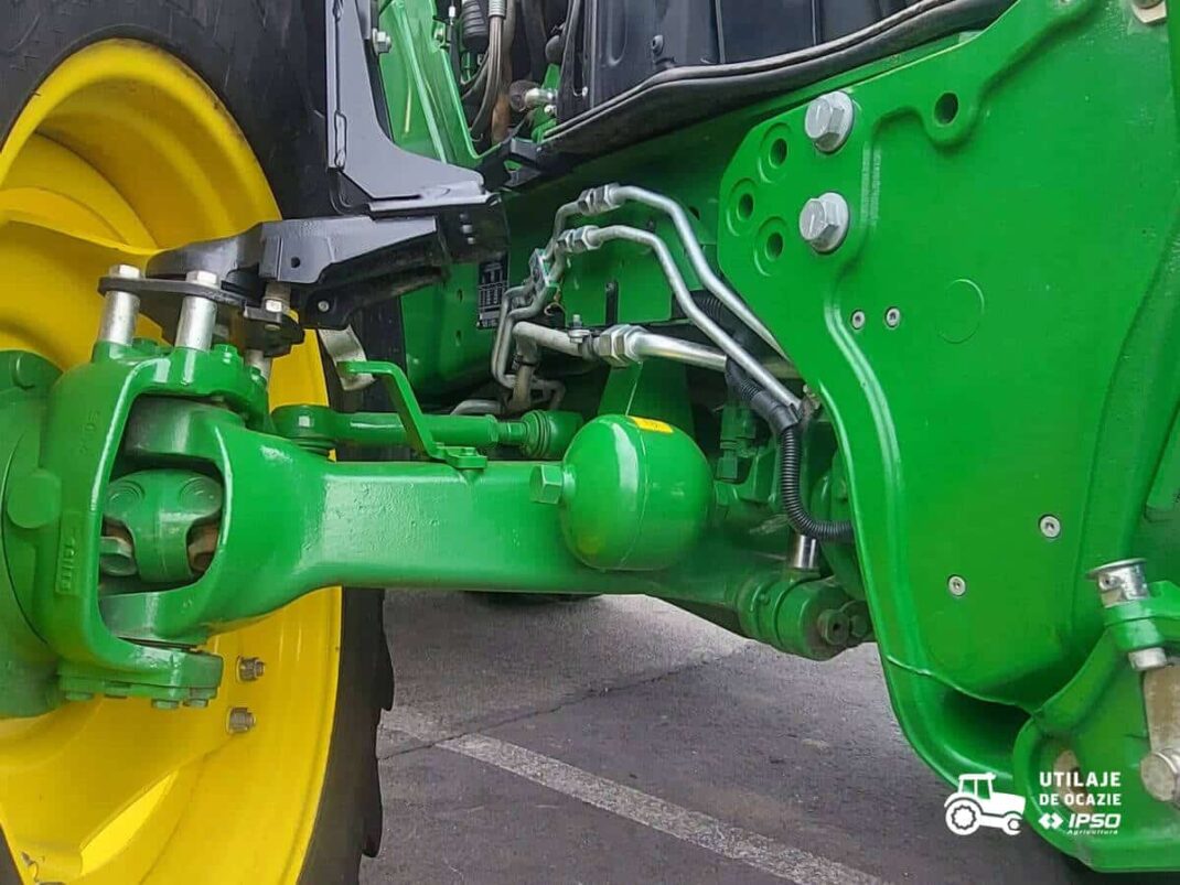 John Deere 6130R