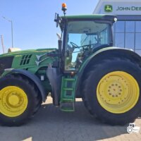 John Deere 6190R 1