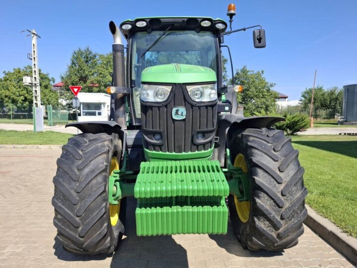 John Deere 6190R 7