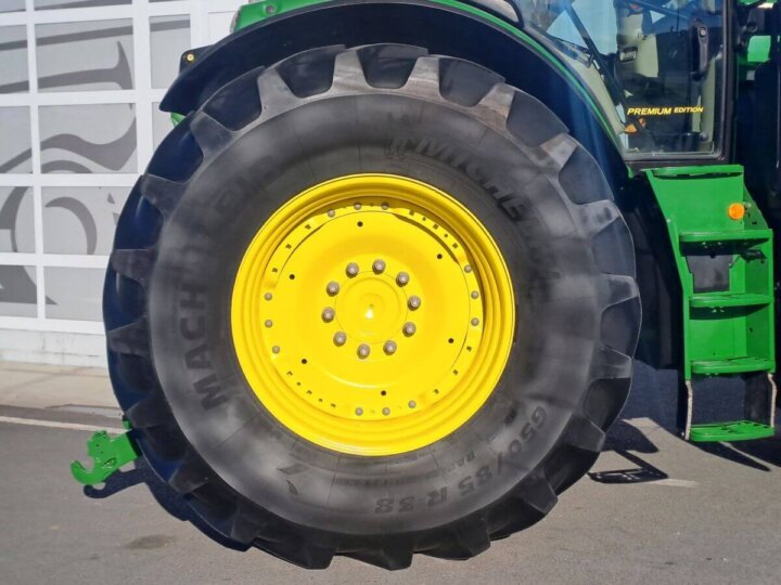 John Deere 6195R 17 2