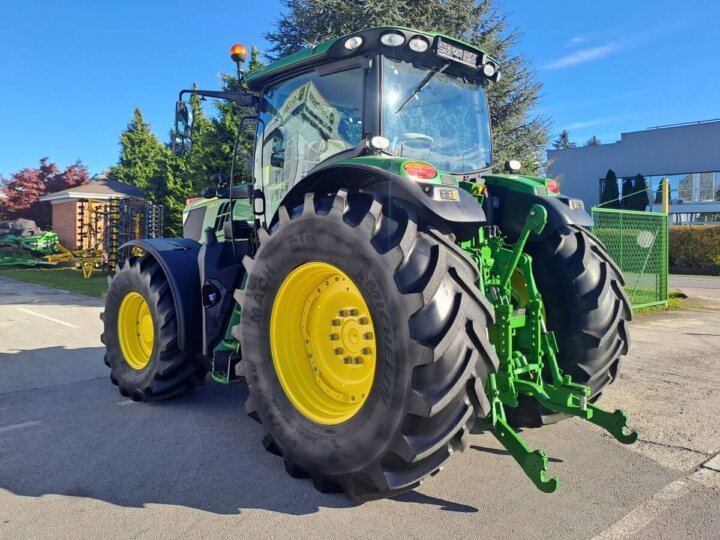 John Deere 6195R 2 2