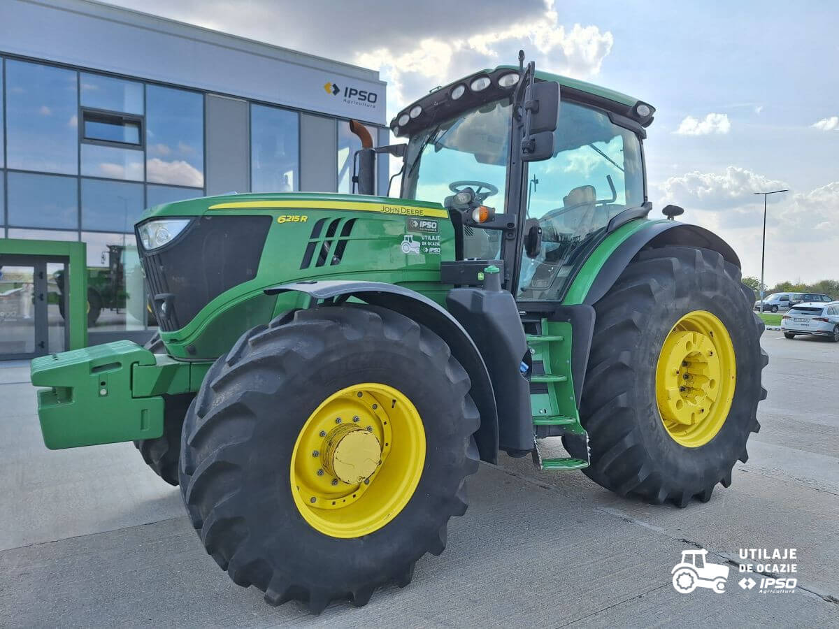 John Deere 6215R