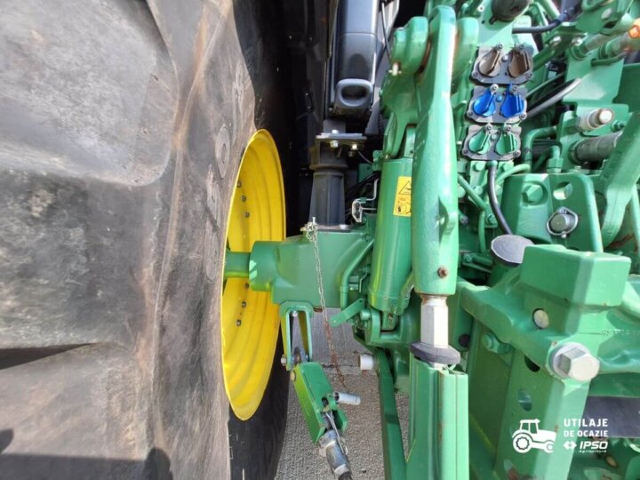 John Deere 6215R 23 1