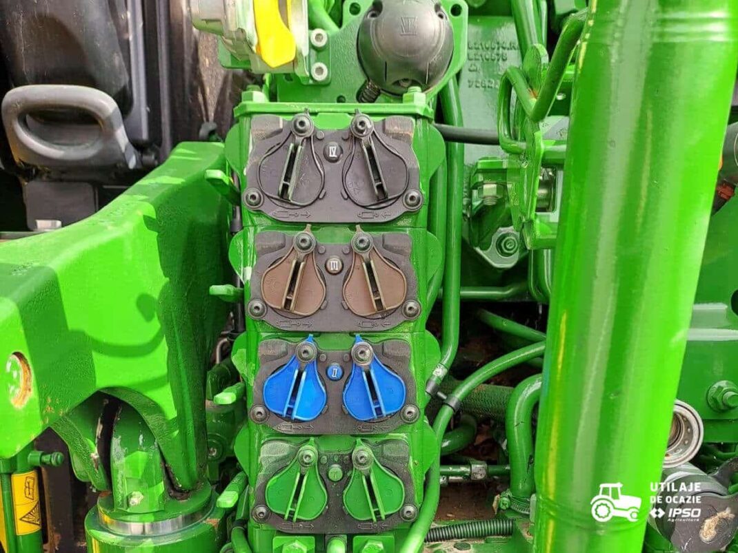 John Deere 6250R