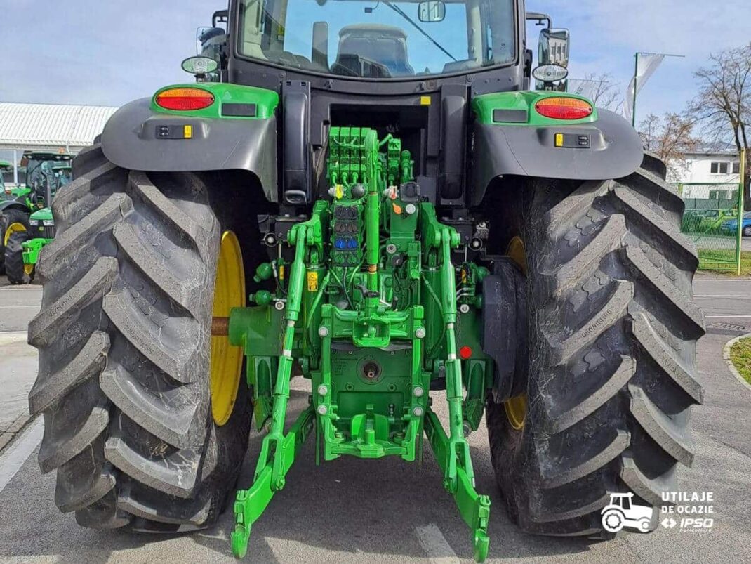 John Deere 6250R