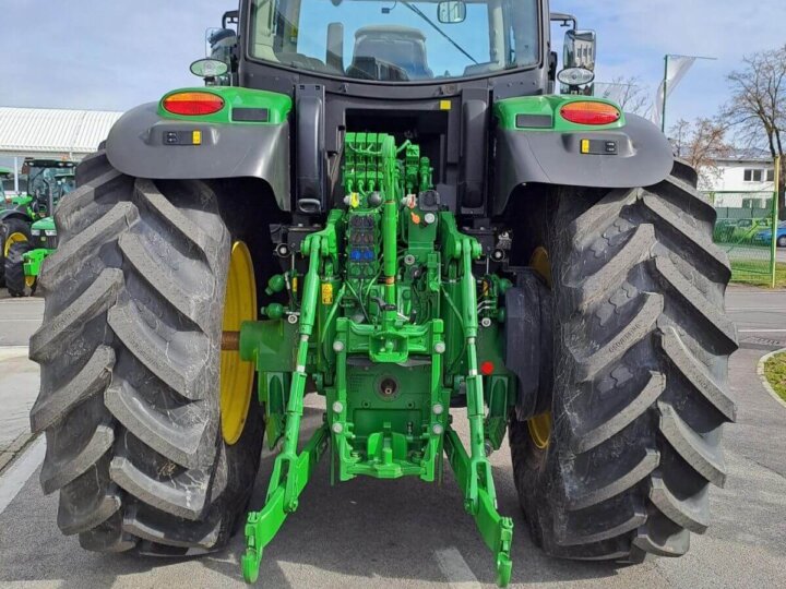 John Deere 6250R 2