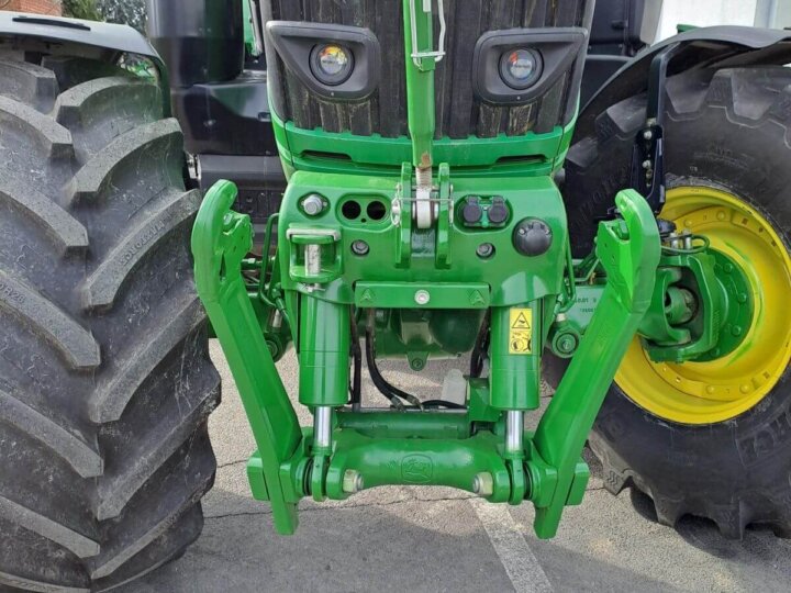 John Deere 6250R 8