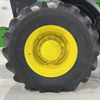 John Deere 7230R 35