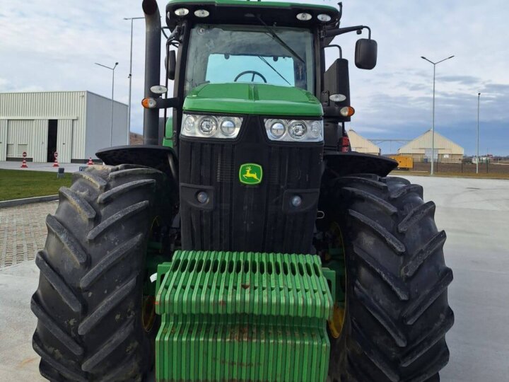 John Deere 7230R 4