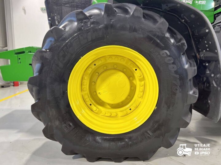 John Deere 7R 330 28 1