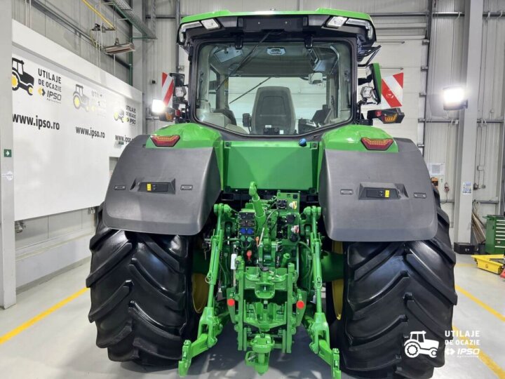 John Deere 7R 330 3 1