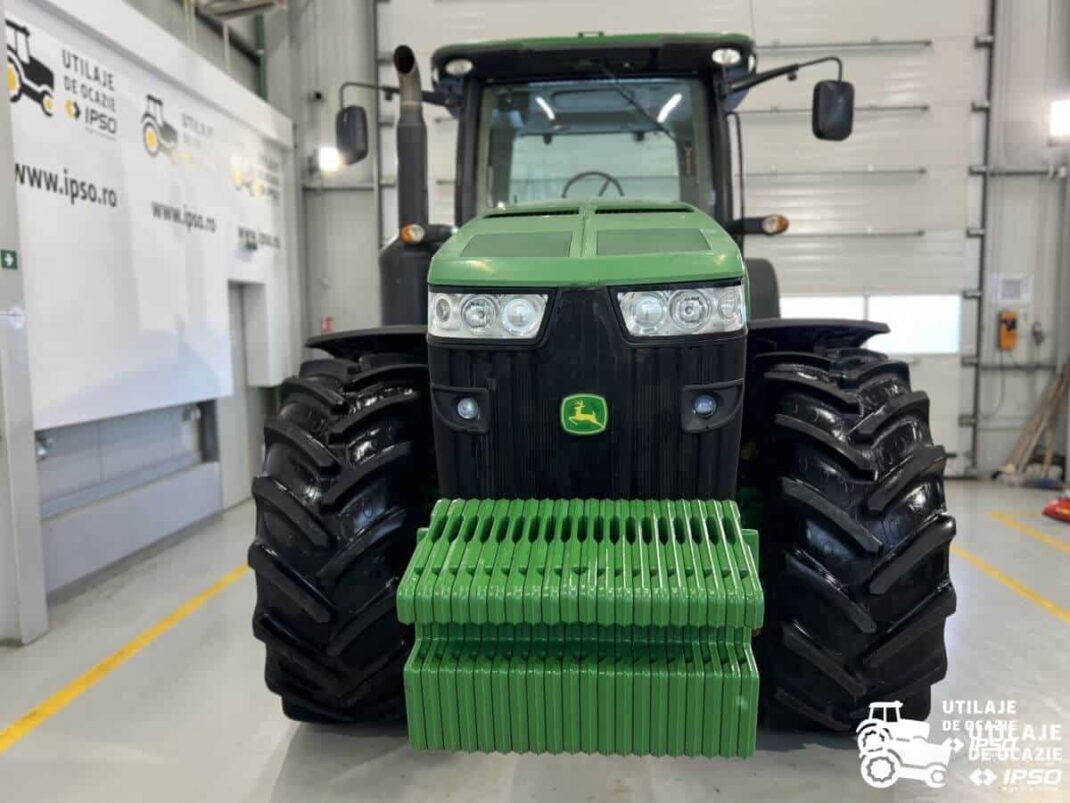 John Deere 8260R