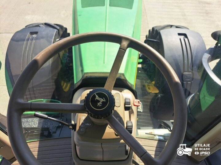 John Deere 8270R 14