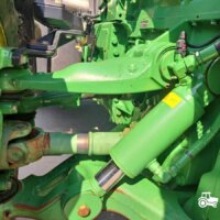 John Deere 8270R 17